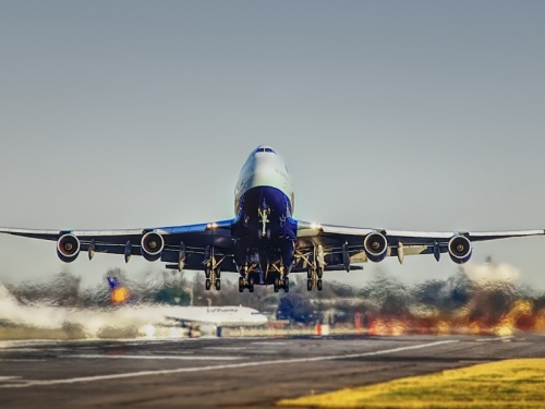 Сроки в авиа: из чего реально складывается транзит и где чаще всего теряются дни